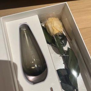 Eternity flower by Venus et Fleur